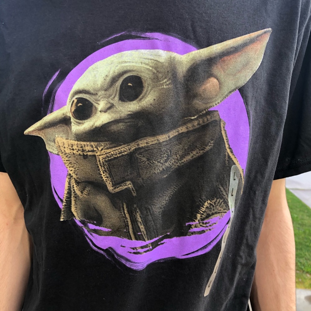 Star Wars NWT Baby Yoda T-shirt L - Picture 2 of 7